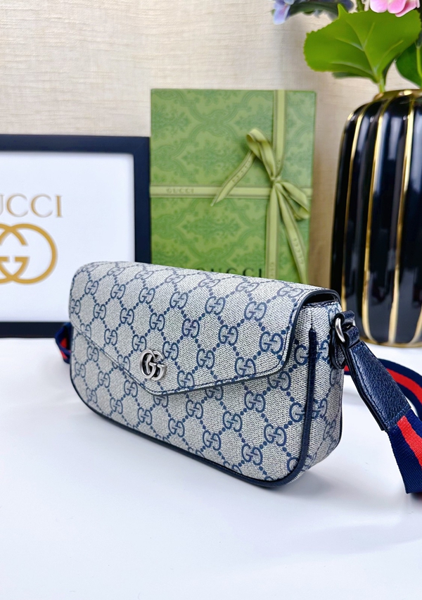 激安グッチバッグコピー側面デザイン